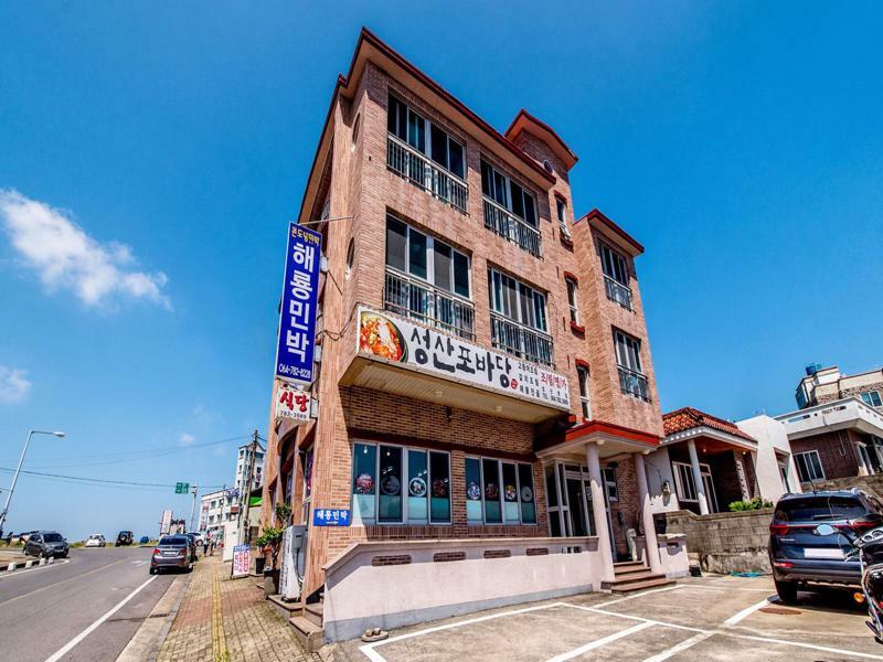 Sea Dragon Pension Seogwipo Exterior photo